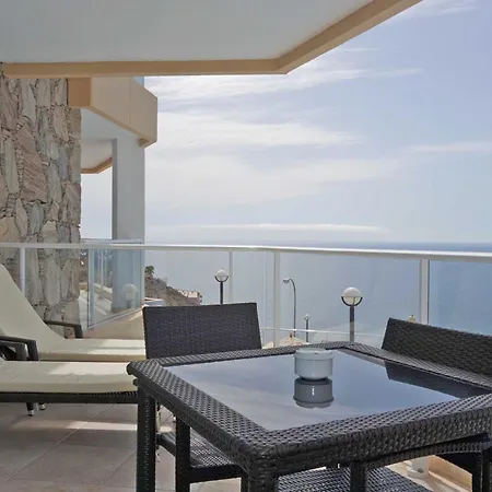 Aparthotel Holiday Club Vista Amadores Amadores