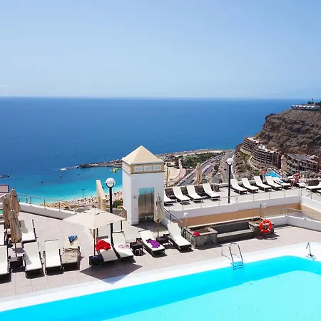 Aparthotel Holiday Club Vista Amadores 4*